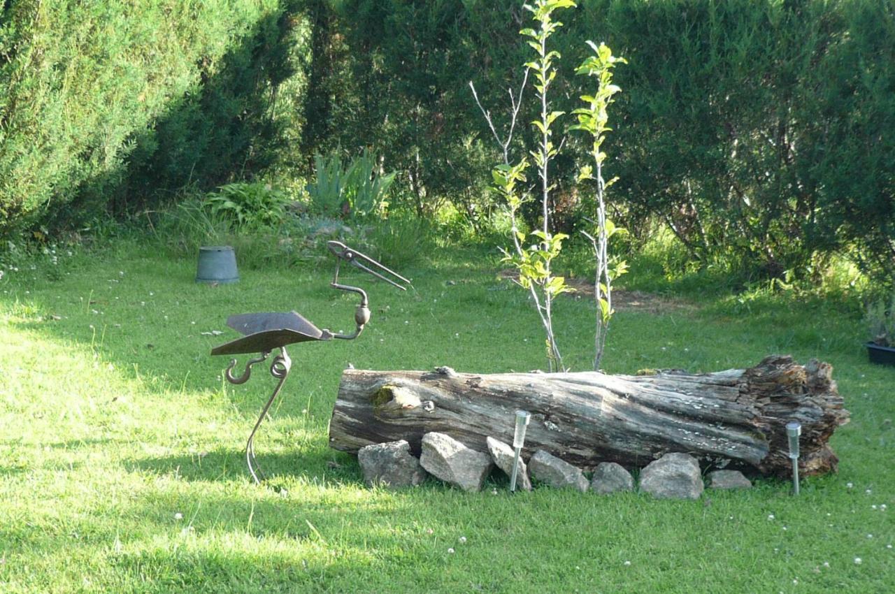 Bed and Breakfast Le Petit Papillon Eymoutiers  Экстерьер фото